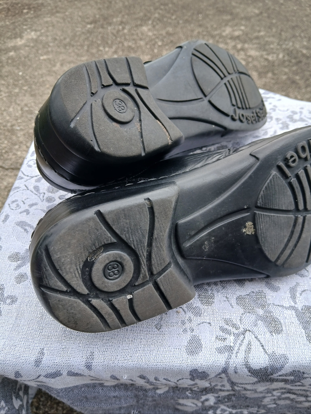 Josef Seibel Women's Size 38 Black Leather Slip-On Shoes with Decorative Buckle - Picture 8 of 9